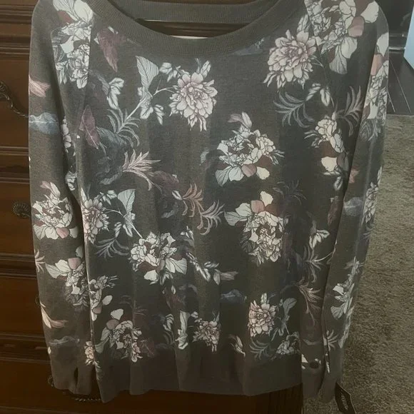 ACTIVEWEAR TOP - Picture 3 of 3